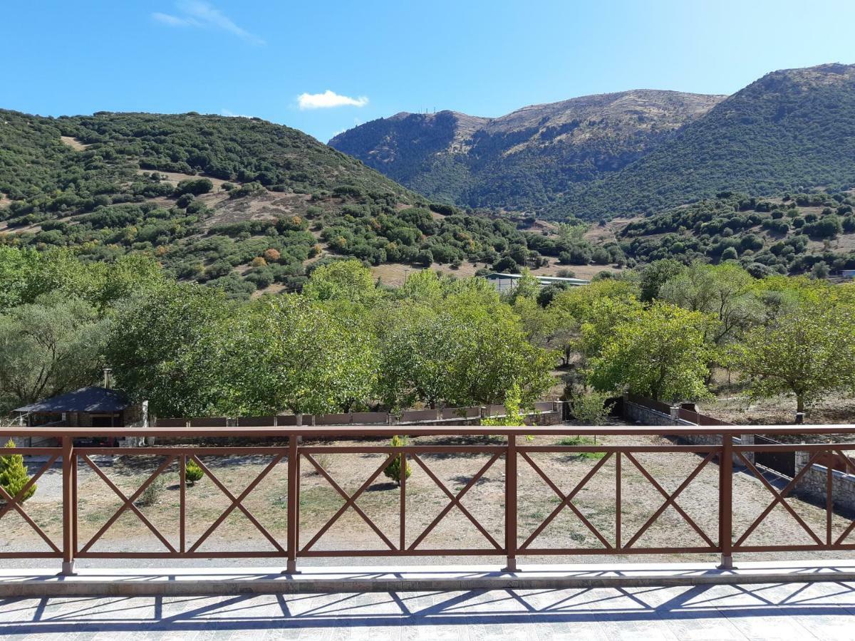 Ariadni Калаврита Екстер'єр фото