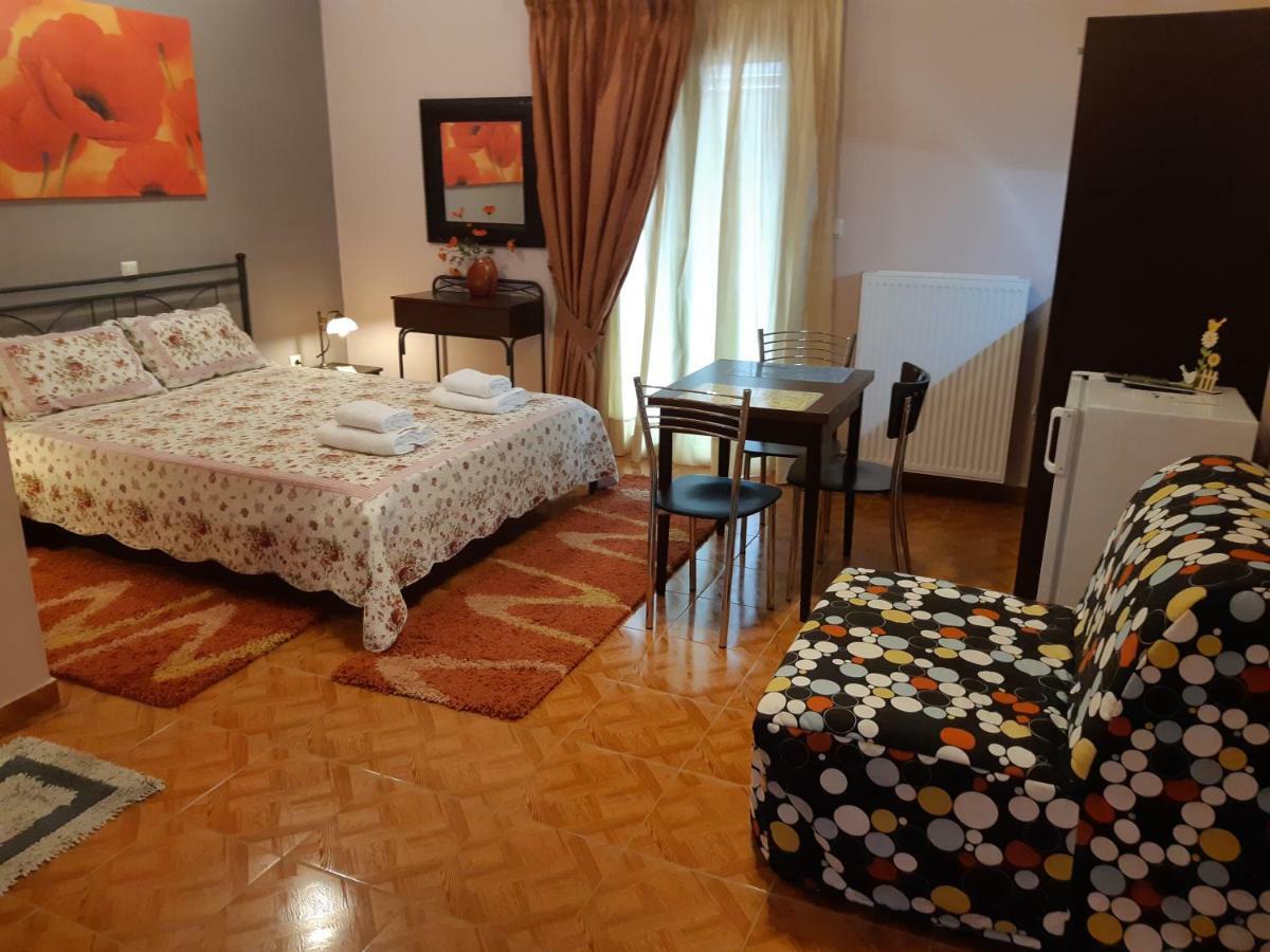 Ariadni Калаврита Екстер'єр фото